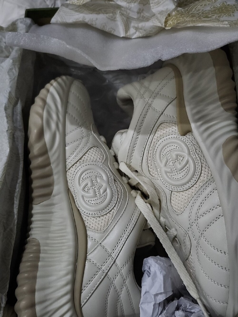GUCCI Ripple Sneakers - Picture 3 of 7